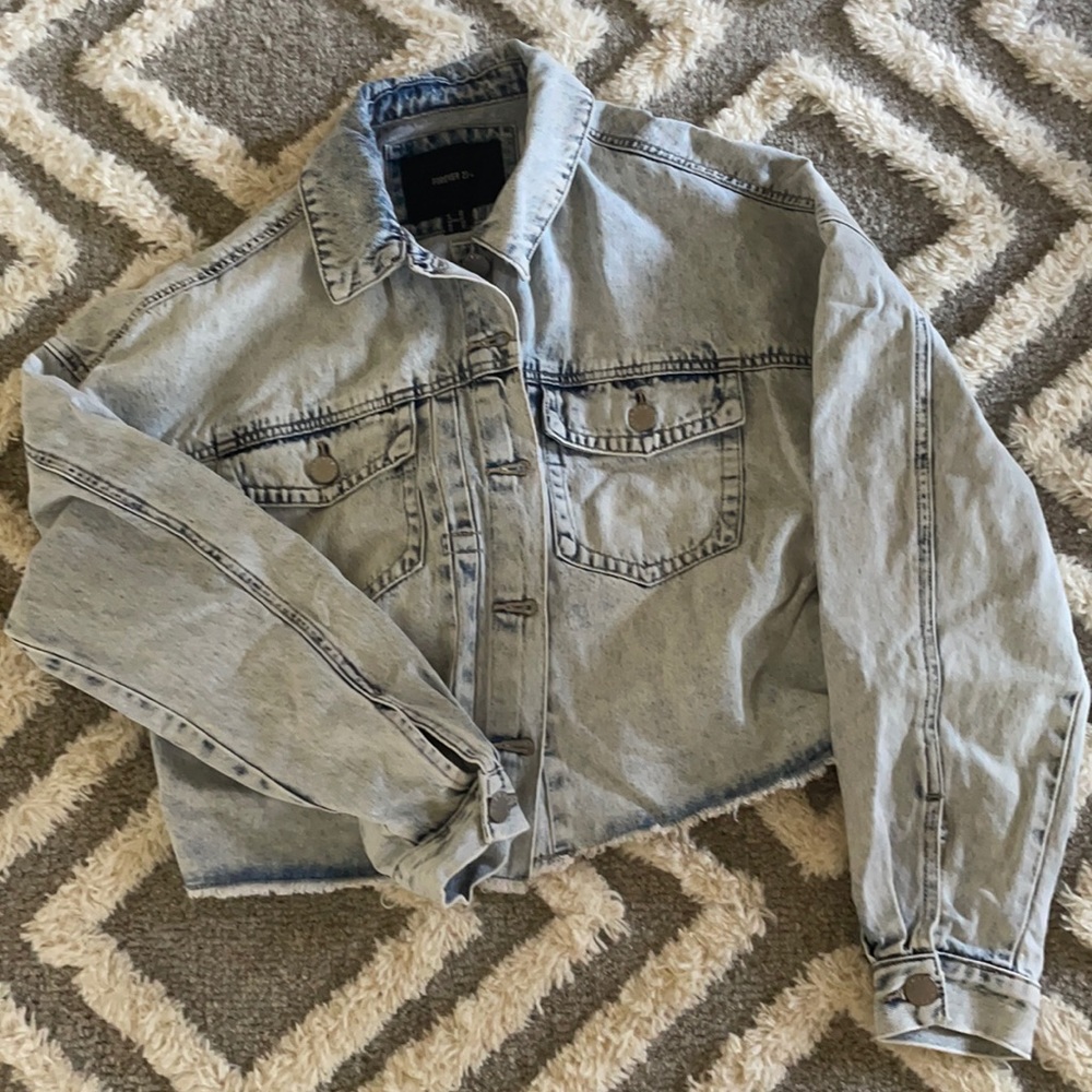 Cropped light wash jean jacket